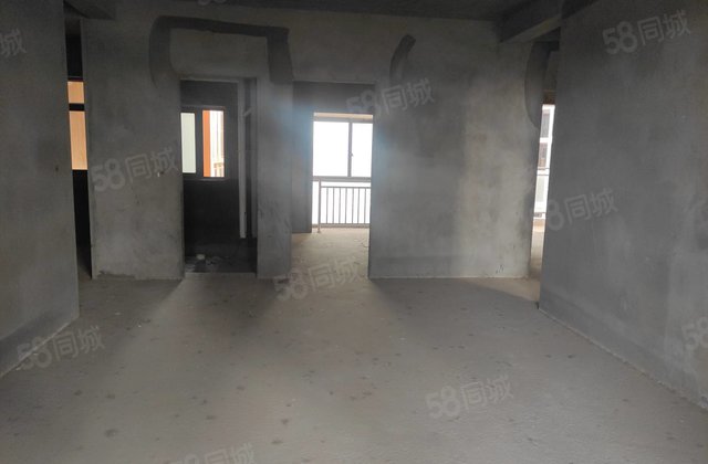 润恒国华瑞景3室2厅106㎡32.8万二手房图片