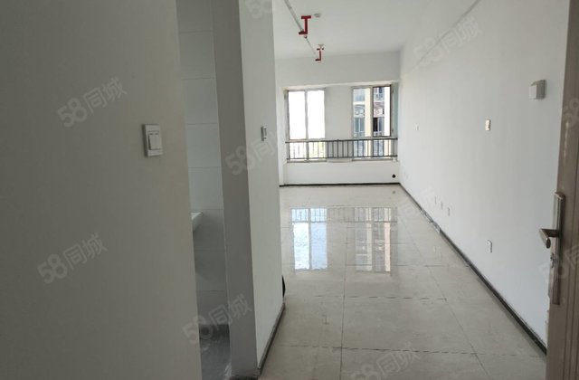 香江科创中心 商圈成熟 次新房 近医院 交通便走一手。