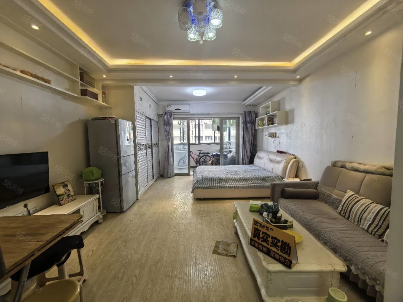 大学星城1室2厅1卫52㎡南北35万