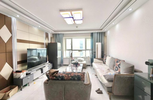 华建1街区壹号观邸东边户带车位储藏室！精装修免大税！随时看房