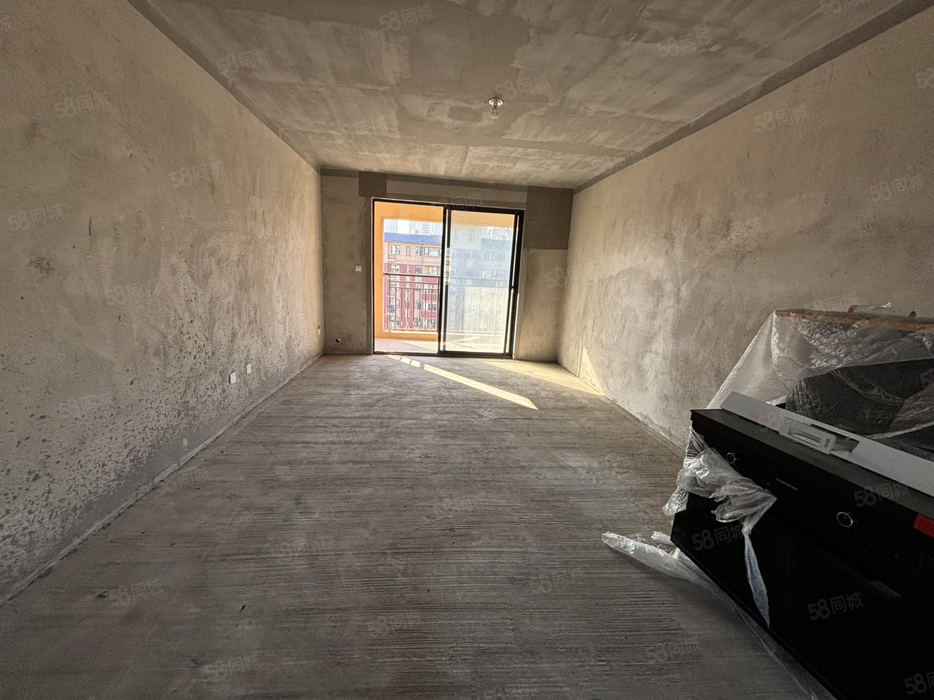 中铁诺德雍景台3室2厅2卫117㎡南北70万