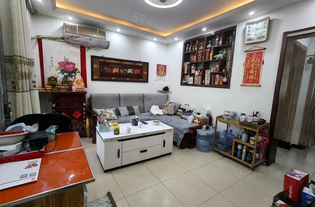 急售！金城小区，站北花园孝心一楼2室，干净拎包入住停车方便。