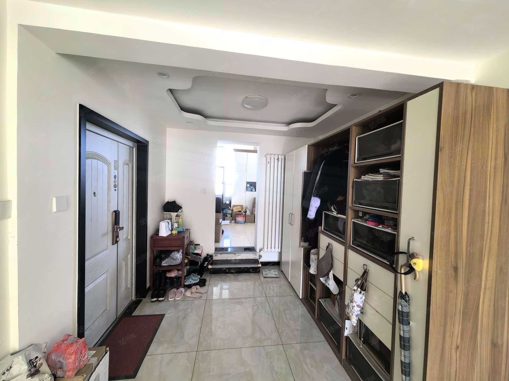 都麗豪廷4室3廳2衛(wèi)217㎡南北359萬