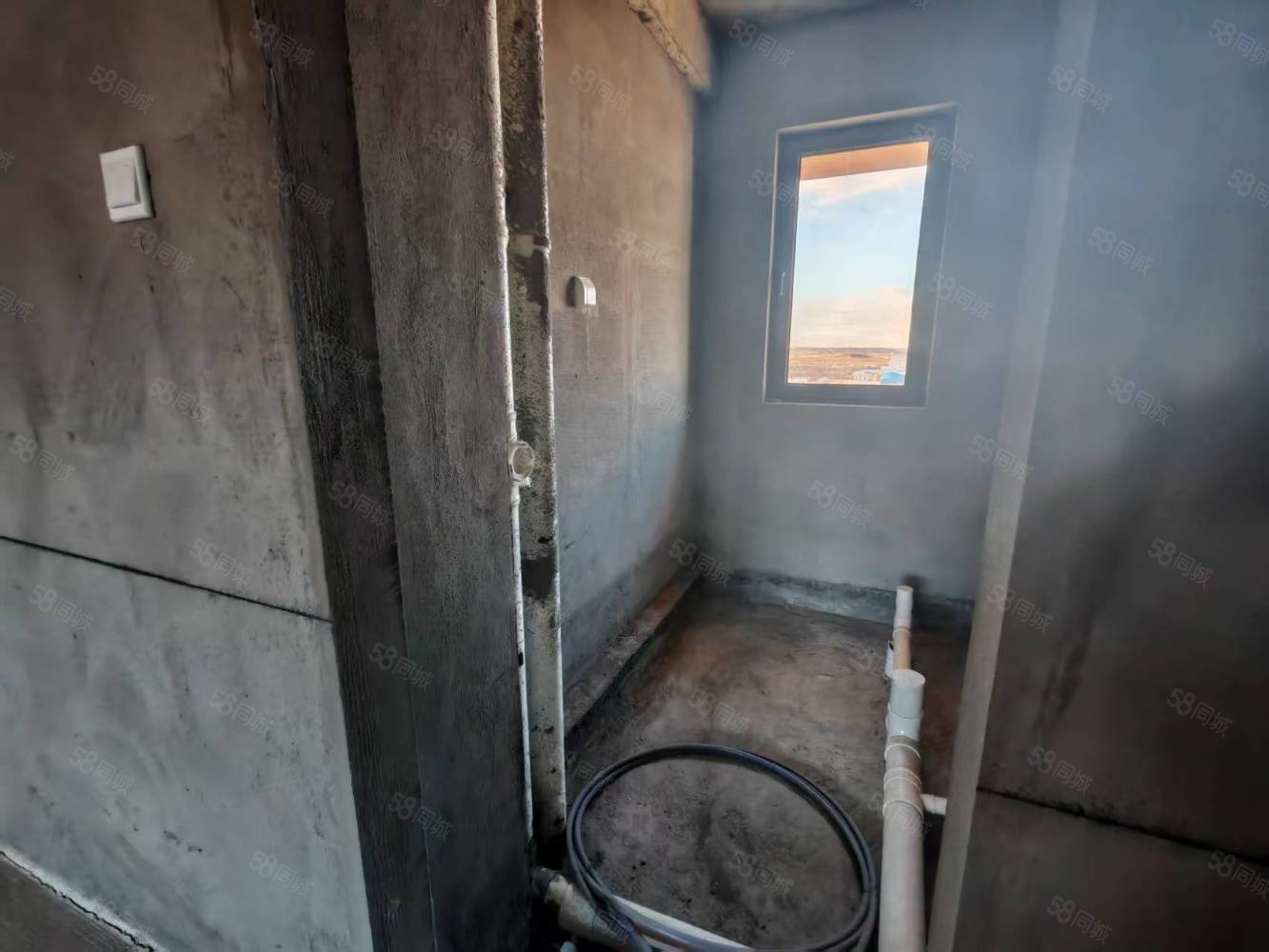 华韵锦园3室2厅2卫152㎡南北115万