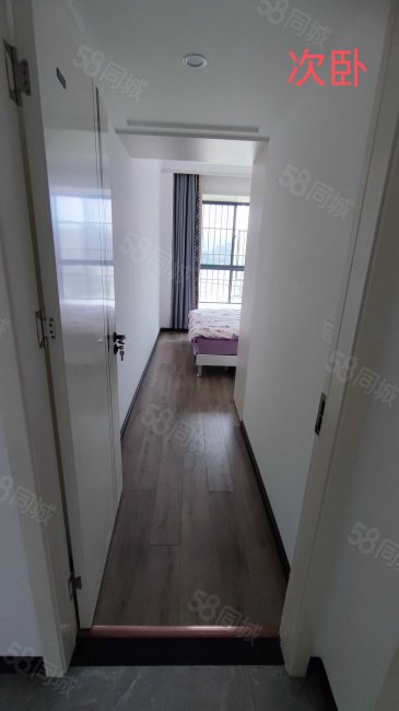 香山丽景3室2厅2卫123.55㎡南北48万