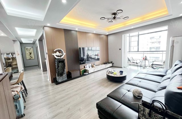 金域中央4室2厅127.62㎡400万二手房图片