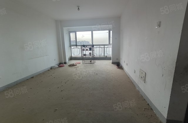 急售 龙湾商品房 带储藏室 免大税 户型方正 全天采光