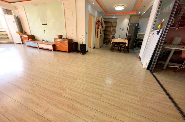 恒运大厦2室1厅150㎡260万二手房图片