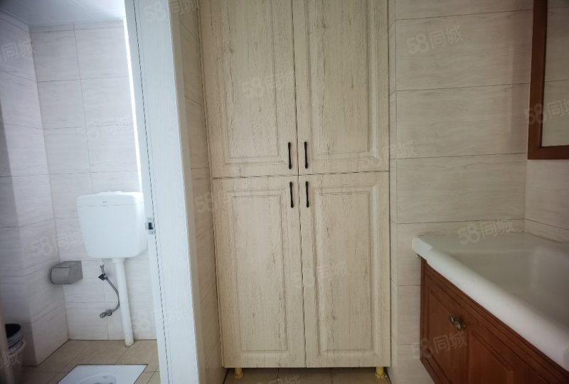 欣华理想城3室2厅2卫123㎡南北83万