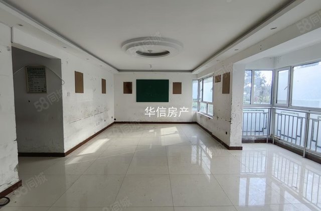 文轩 龙湾 148平154万 带车位和储 免大税 无遮挡