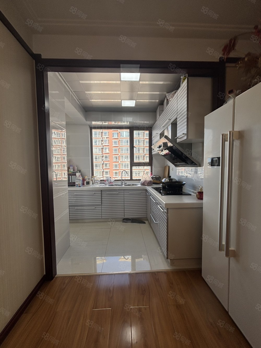 东方新城3室2厅1卫131㎡南北59万