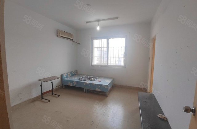 望湖花园二期，文轩，实验，房龄新 中间楼层 商品房