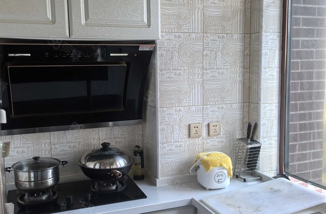 悦城馨苑1室1厅52.87㎡28.5万二手房图片