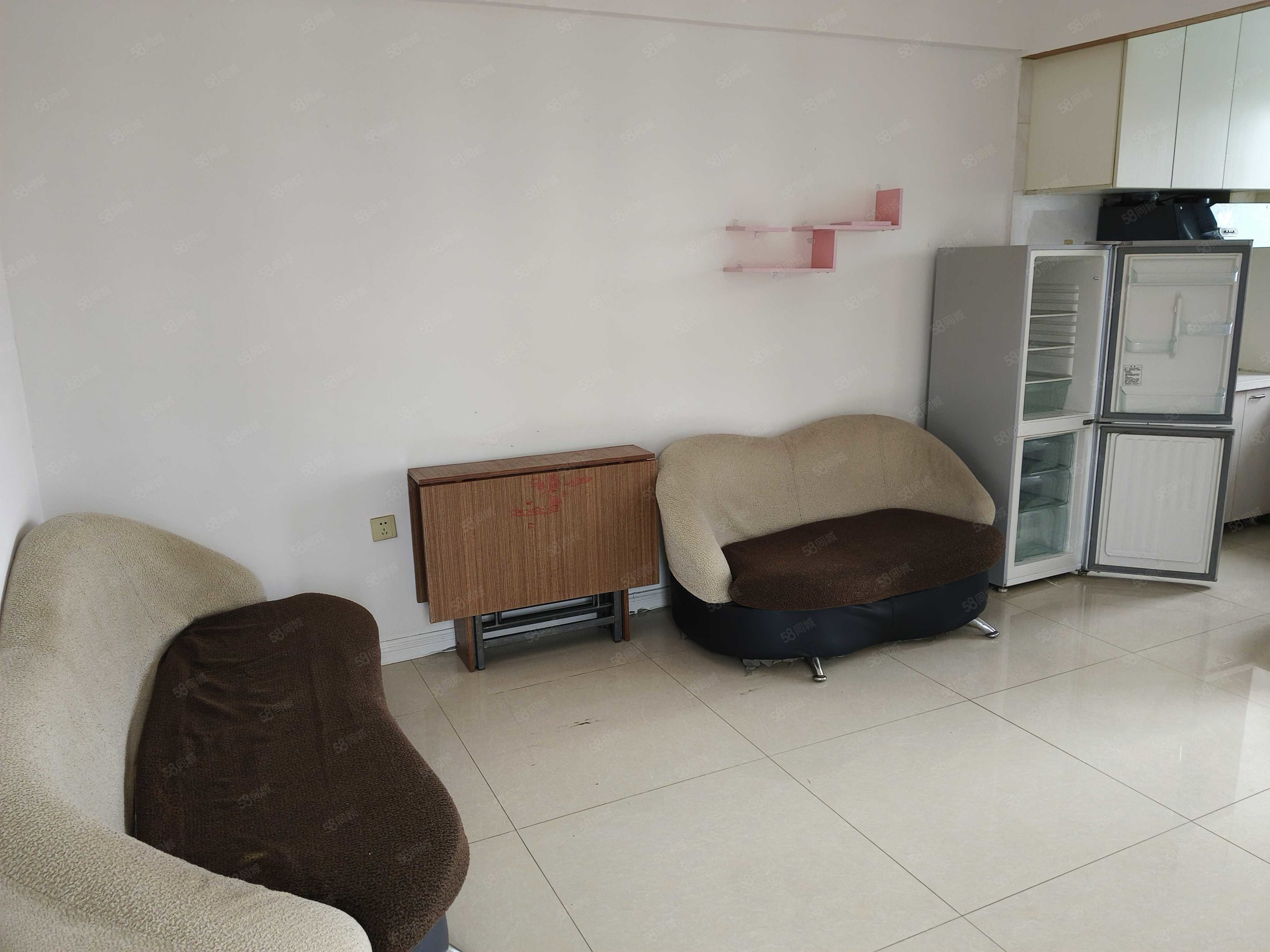 电子商务大楼1室1厅1卫53.99㎡南18.5万