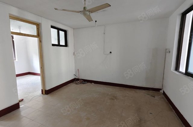 兴华路 东昌中学 家属院 多层二楼 三居室 随时看房