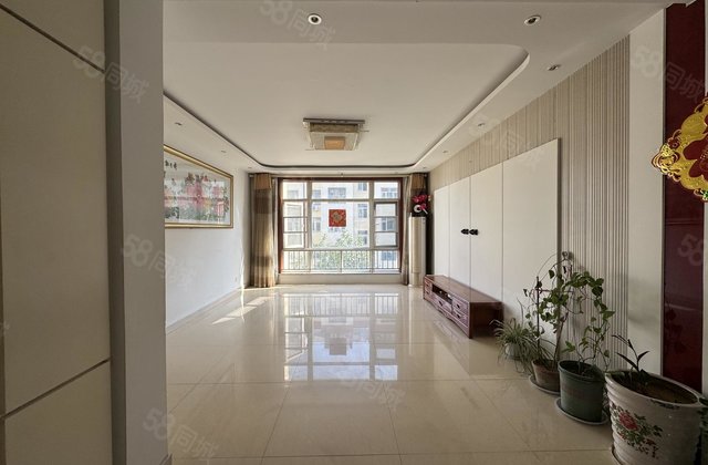 名人苑二期 多层电梯洋房 好楼层 湖边 东方双语