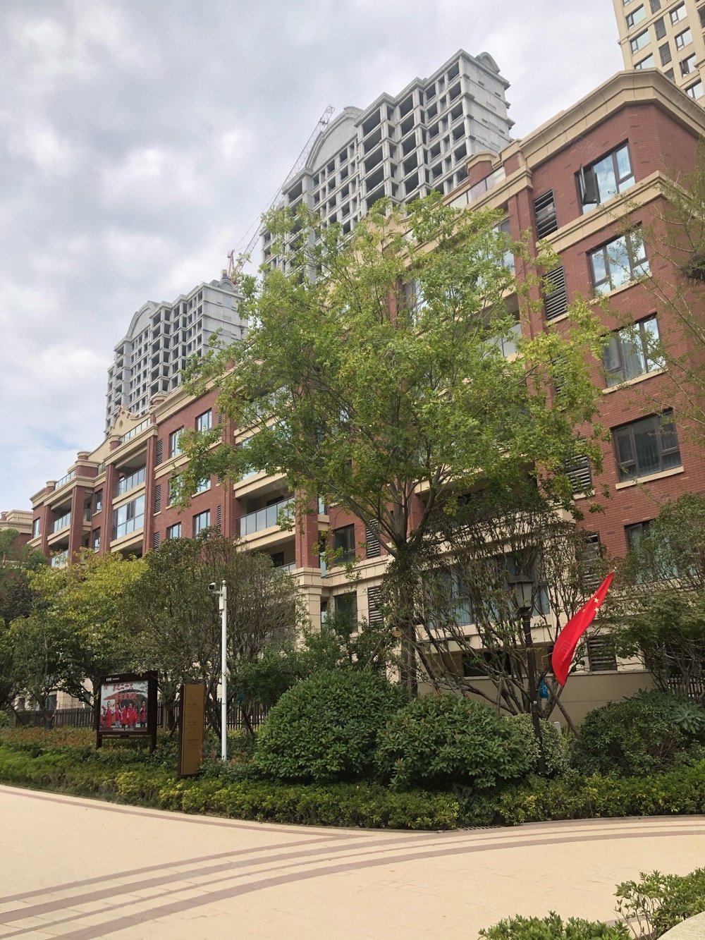 东方今典境界4室2厅2卫161㎡南118万