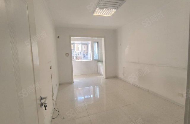 世极城堡2室1厅64㎡43.8万二手房图片