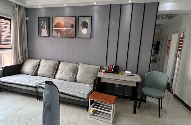 新出水岸花语精装二室二厅南北通透，带车位，随时看房。