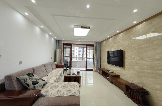 诚心出售！润景苑3室2厅2卫！中间好楼层免大税！送车储可按揭