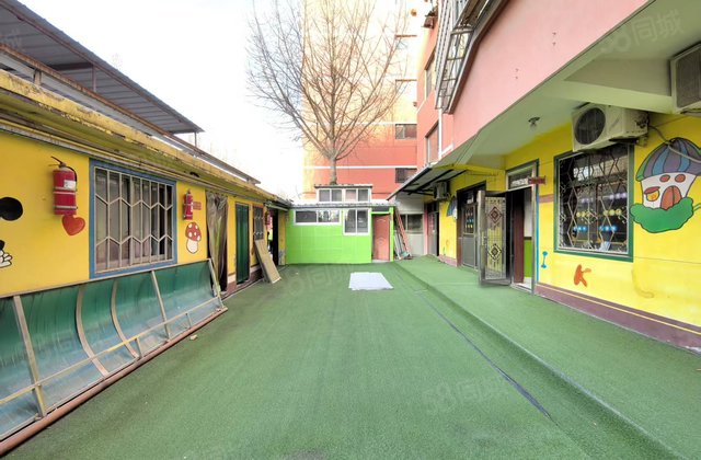 昌润莲城临  公司家属院一楼带60平大院子四室朝阳带陪房