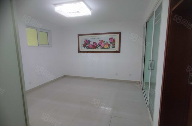 送阳面大车库，上阳光，实验。商品房，全新