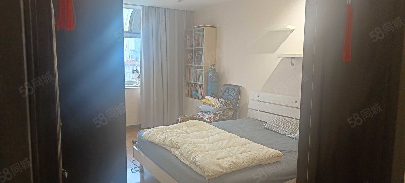 花灯团住宿区4室1厅2卫125㎡南55万