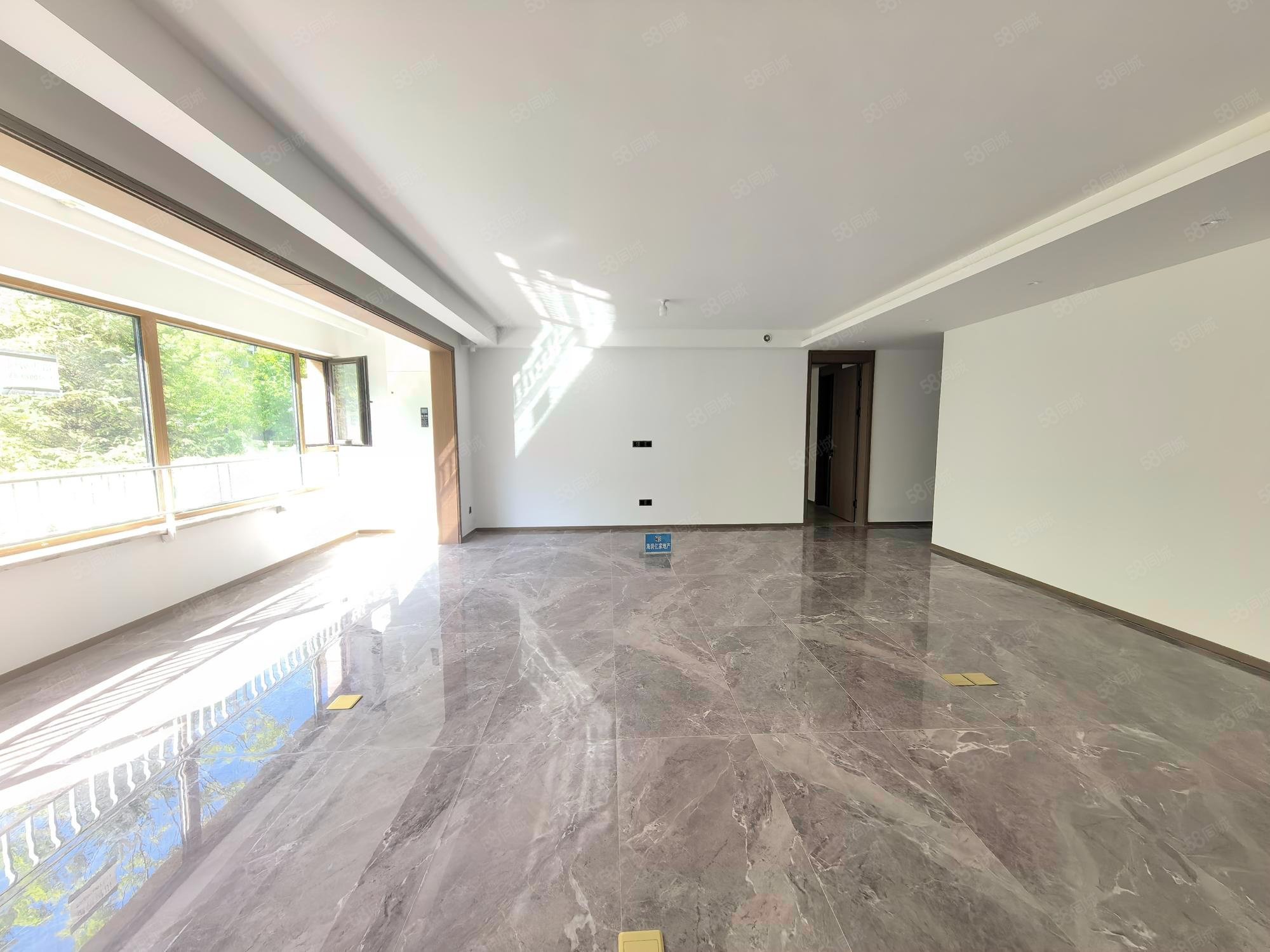 樾熙府(2號(hào)院)4室1廳3衛(wèi)201.98㎡南北620萬(wàn)