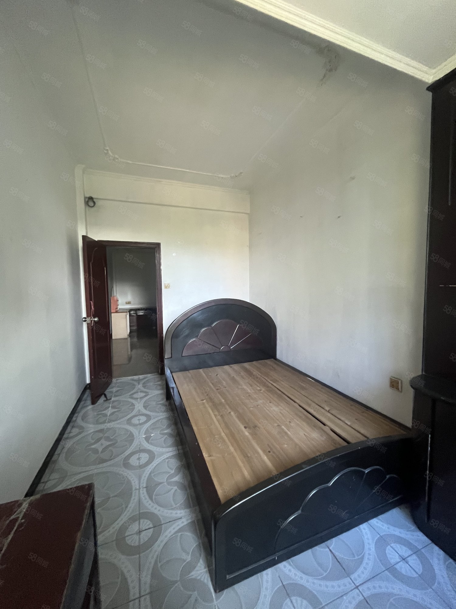 西荣路小区2室1厅1卫64㎡东南22.8万