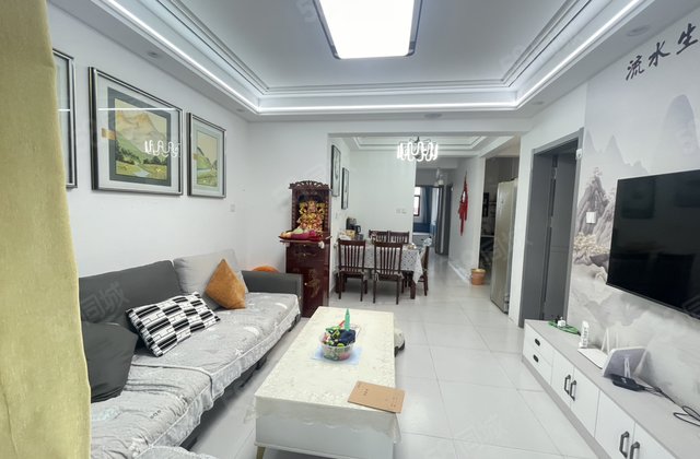 望湖花园三期。精装修三居室 门窗都换了 带储 免大税