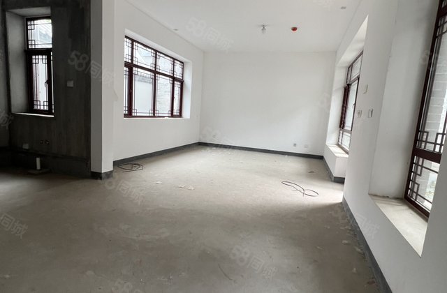 古楼别墅 东昌   独栋别墅 带3个大露台 位置好 看房方便