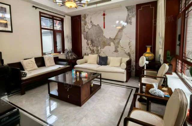 诚心出售古楼精装别墅家具家电齐全拎包入住免大税可按揭