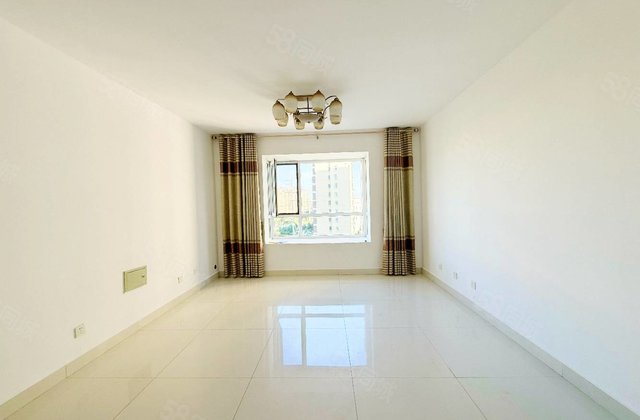 民生凤凰城125平88万双阳台双卫送车位储藏室新一中。