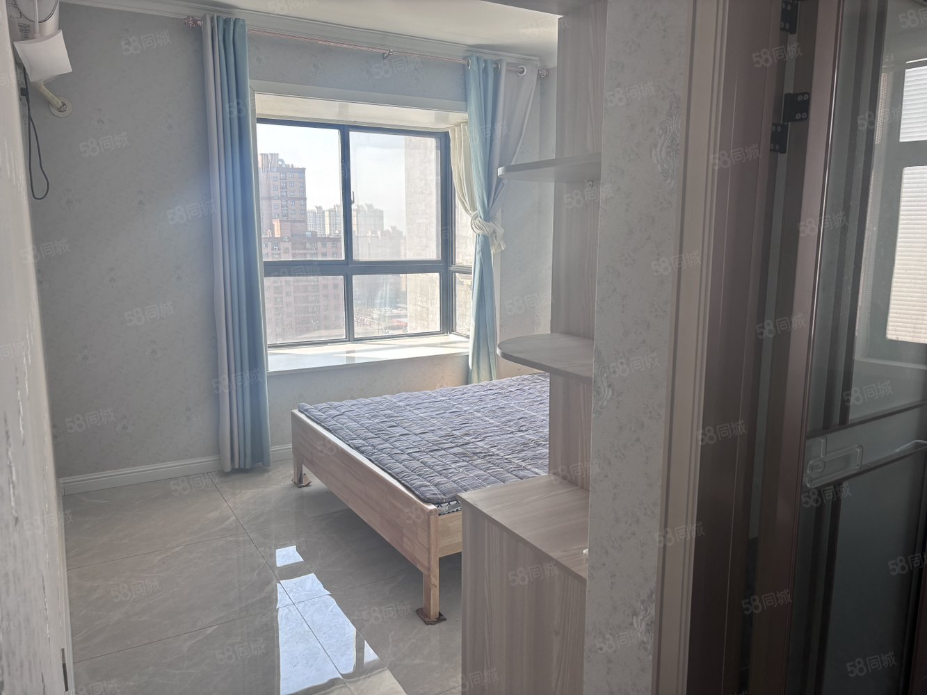 中航文峰上城(一期)3室2厅2卫120.1㎡南93万