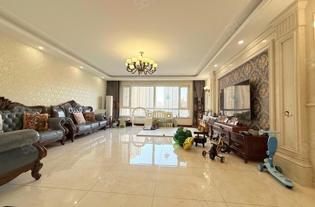 中海盛京府4室2厅254.23㎡380万二手房图片