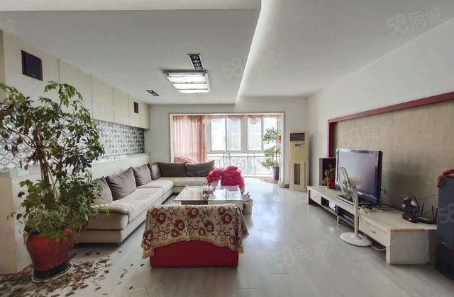 精装修 62万 越界天佑大厦 满五唯一住房 南北通透 看房方