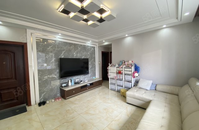 急 东昌中学 金鼎 中华御苑 水城华府 中间楼层 边户 车位