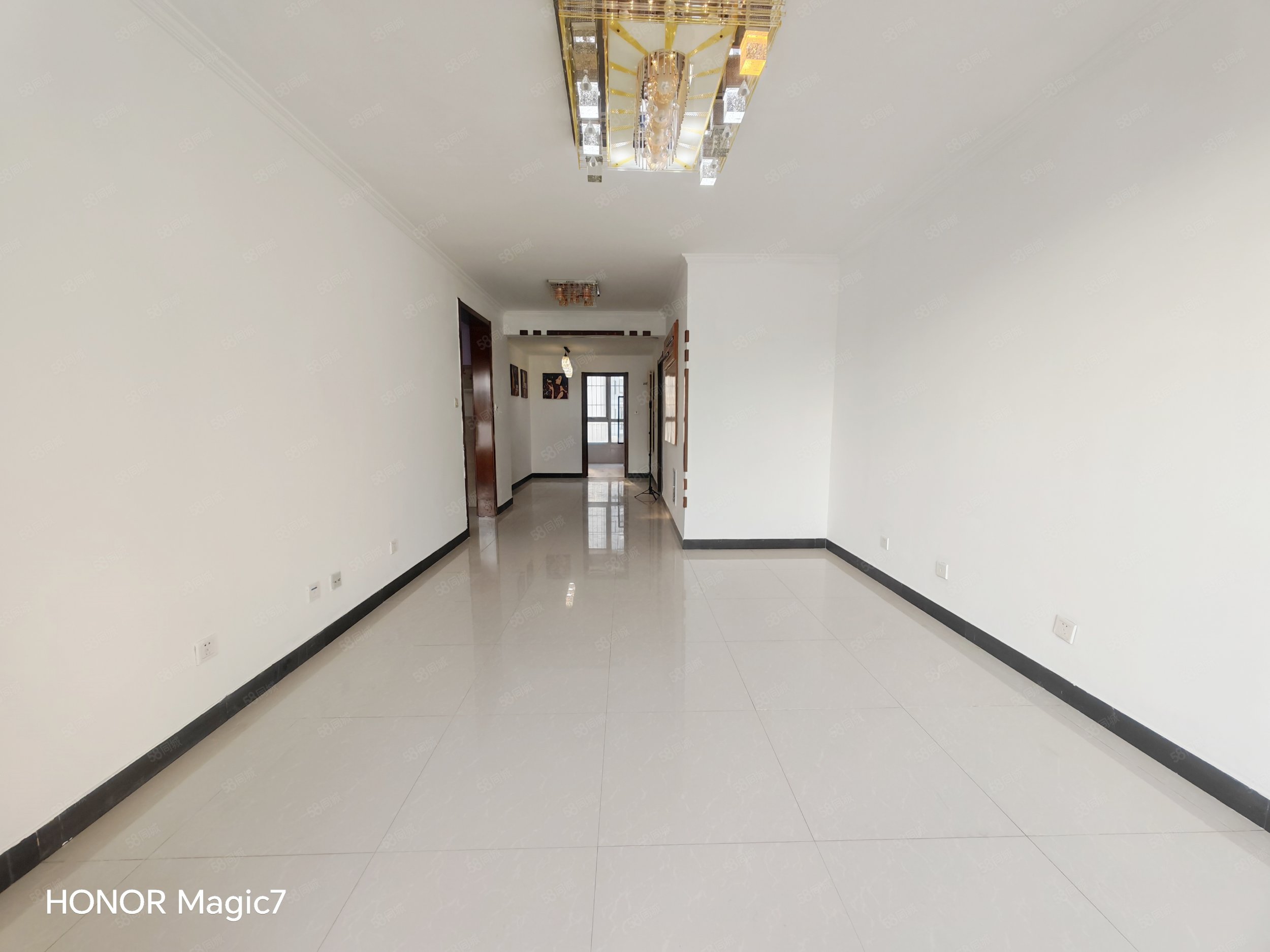 欣藝景園2室1廳1衛(wèi)88.81㎡南北390萬