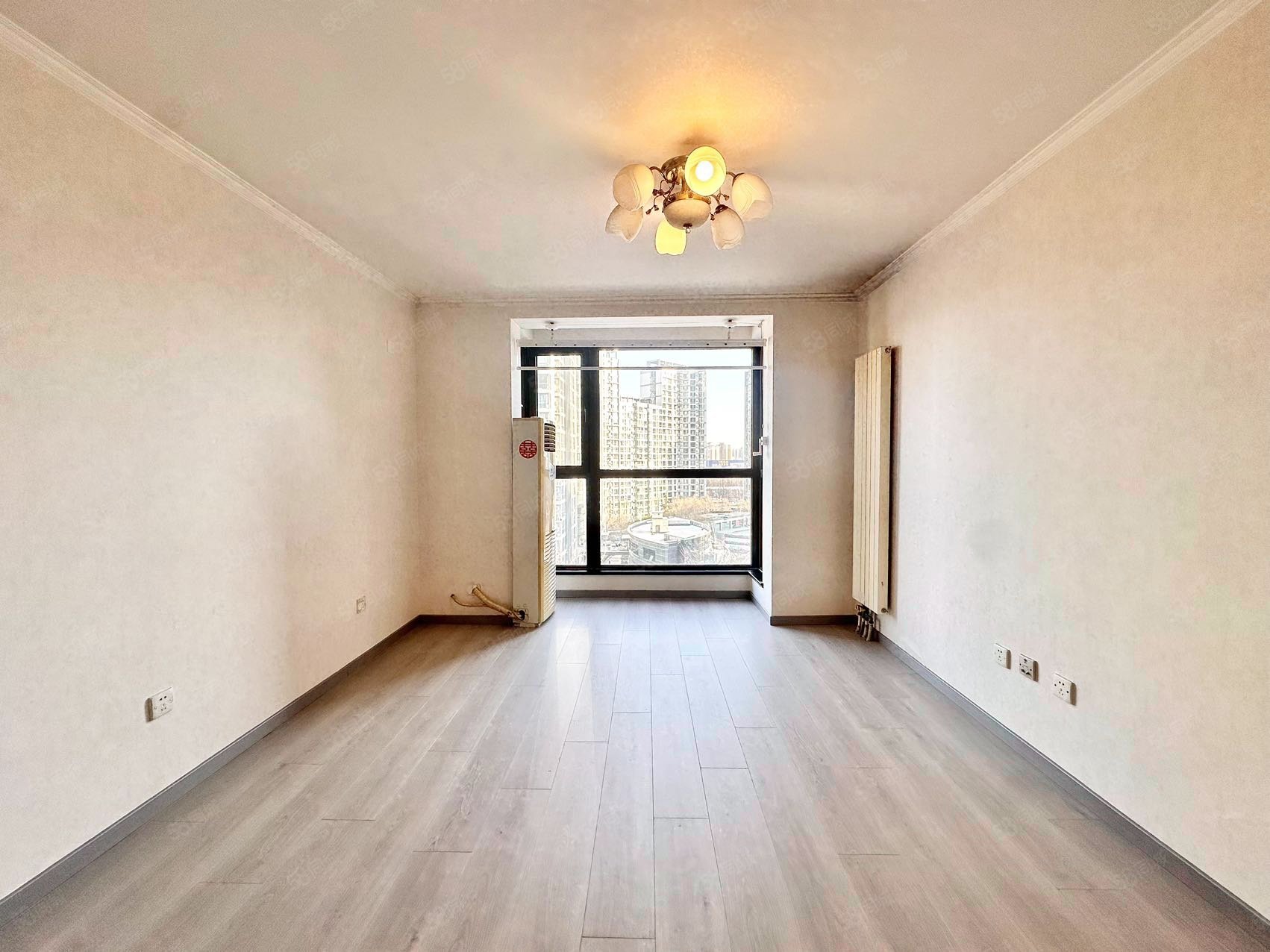 半島國(guó)際公寓2室1廳1衛(wèi)73.62㎡東579萬(wàn)