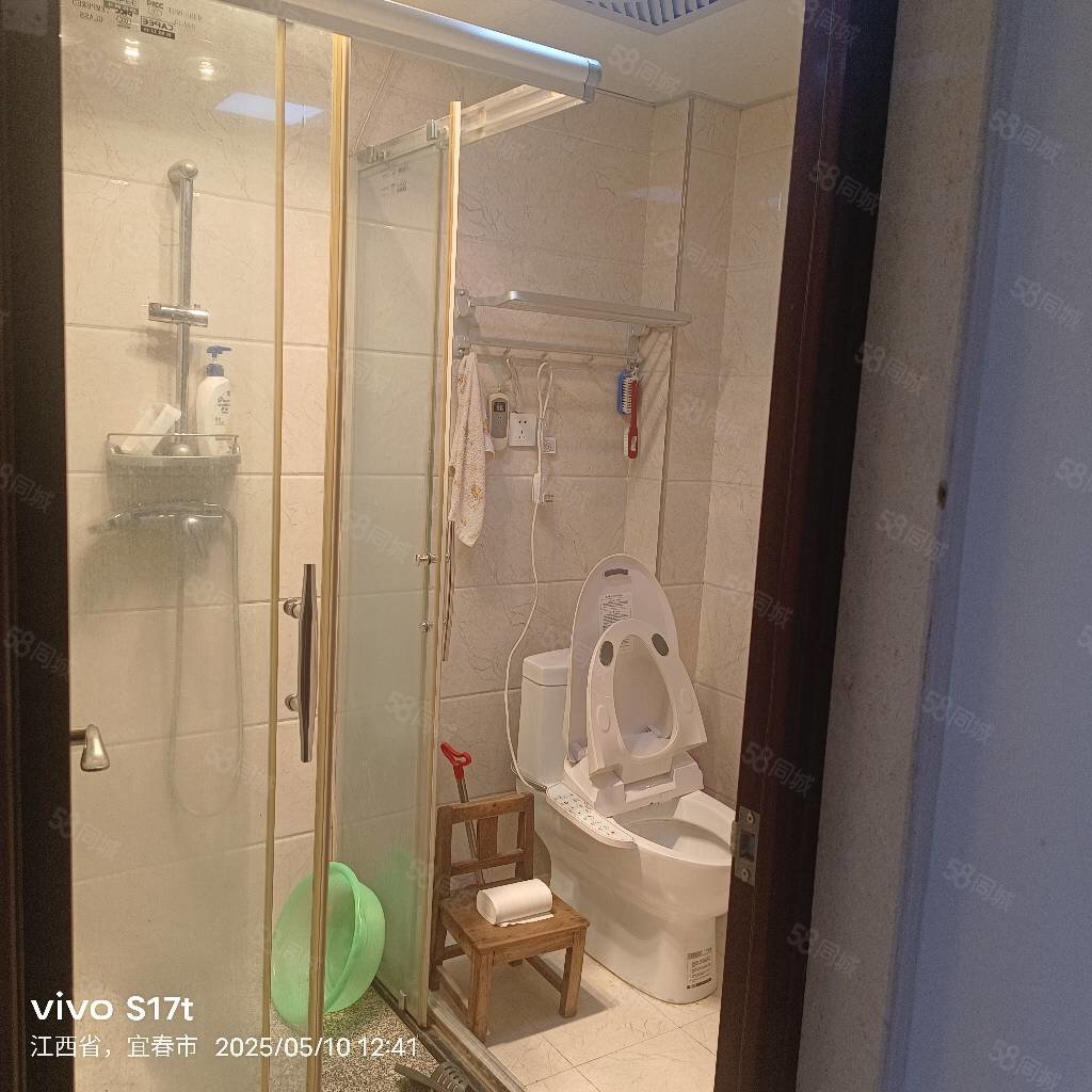 金鼎商业街小区3室2厅2卫130㎡南北80万