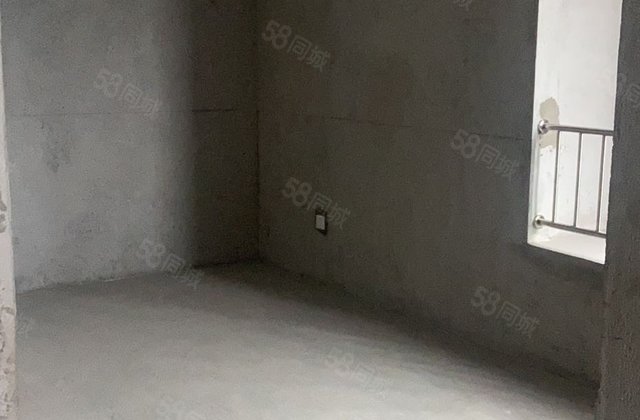 上湖御园3室2厅143.3㎡122万二手房图片