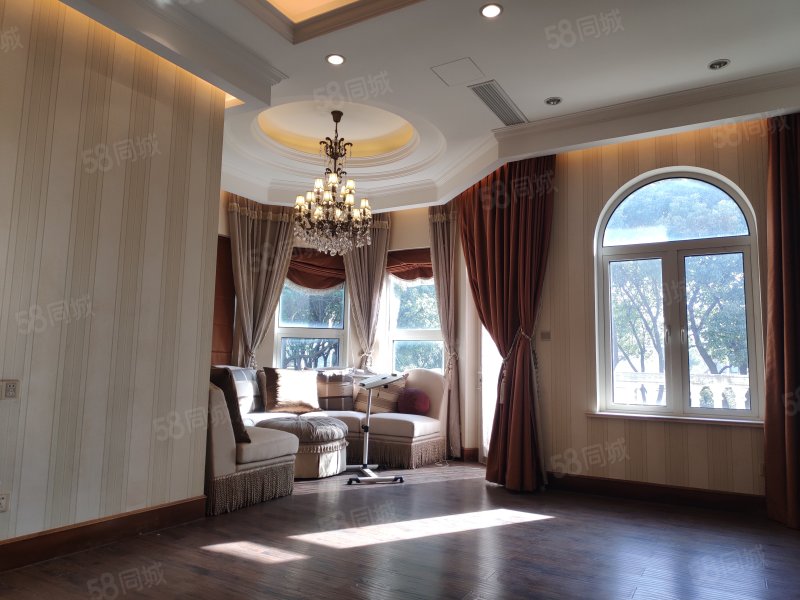 大花园独栋别墅 全南户型 钥匙在手 随时看房 刚拍的照片vr