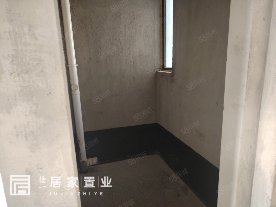 东升凤凰城3室2厅2卫111.1㎡南北57.6万