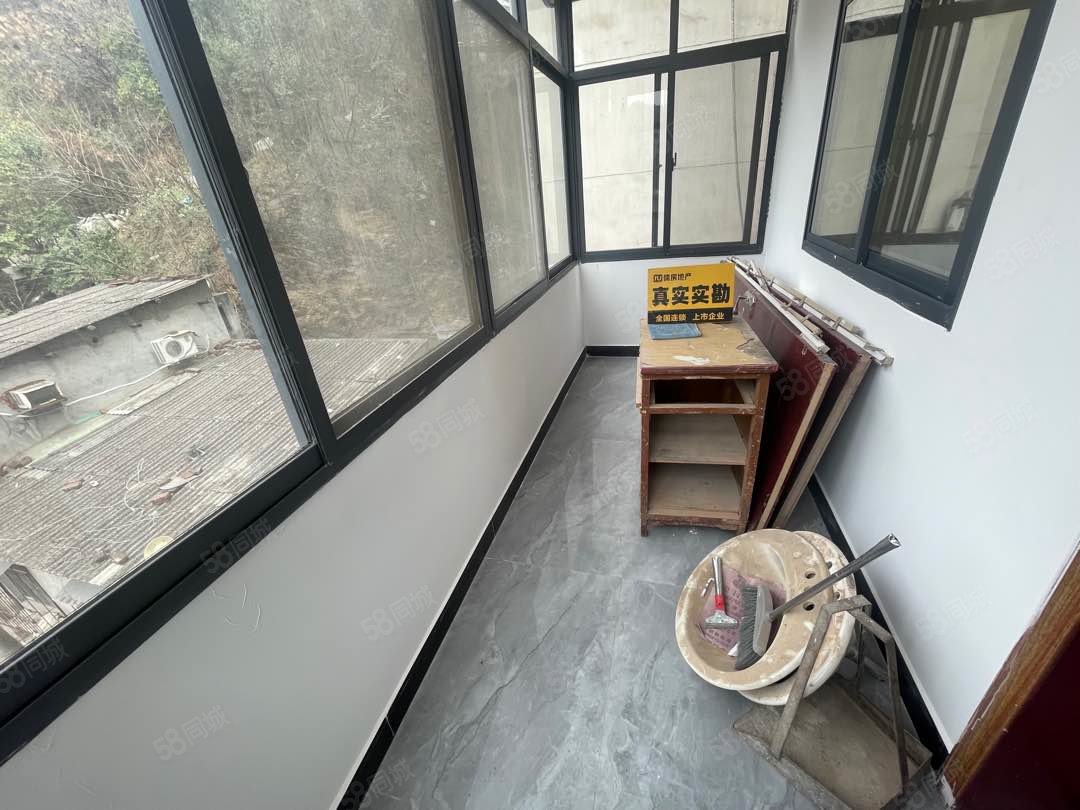 六堰山三区3室2厅1卫97.5㎡南北49.8万