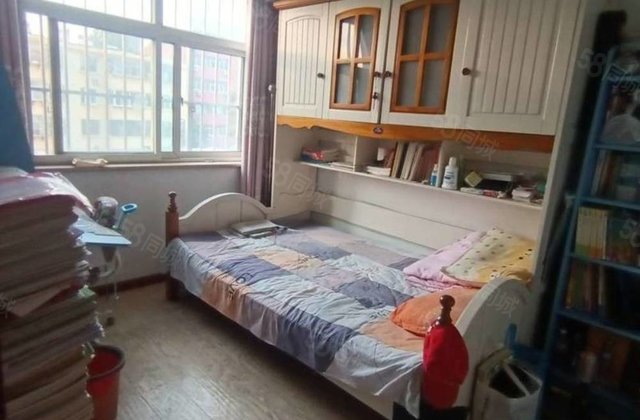 老文轩 电梯地暖 洋房中间楼层 价格可聊 临电业局 广电小区