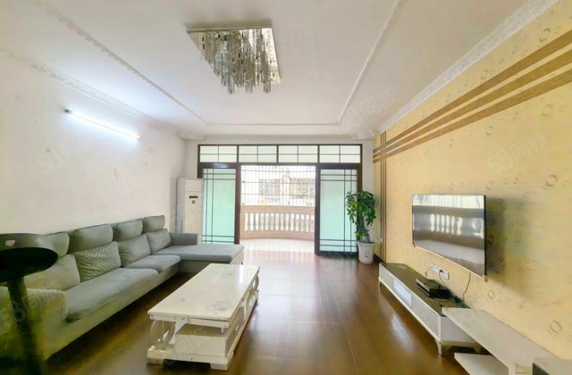 阳光城小区4室2厅142㎡42万二手房图片