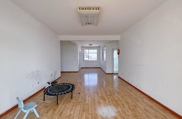 文轩本部 二实验 西安交大四室 送车位储藏室 随时看房