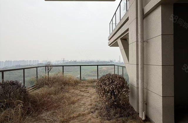 鹭湖溪山院4室2厅125㎡65.8万二手房图片