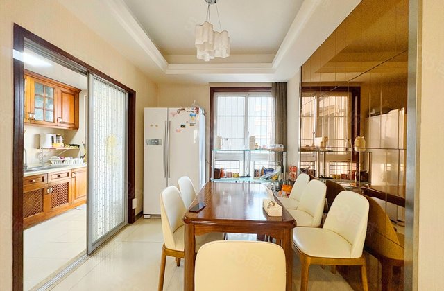 金沙西园4期4室2厅128.9㎡305万二手房图片