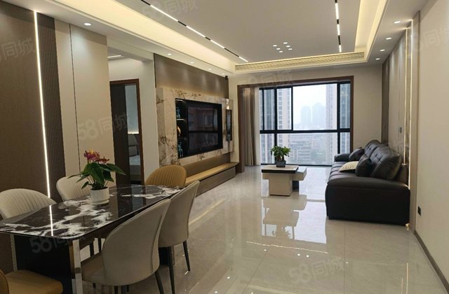 足丰时代广场3室2厅113㎡63.8万二手房图片